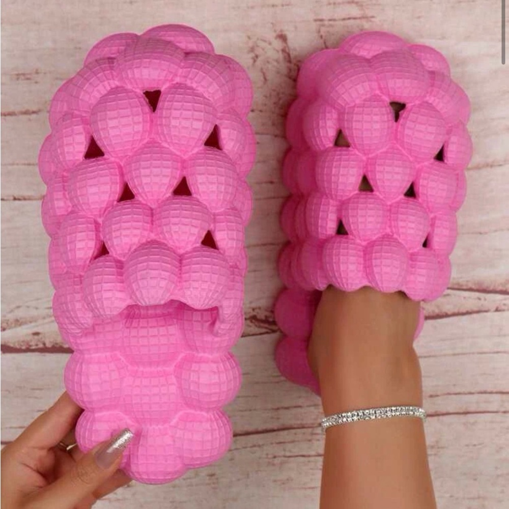 PINK BUBBLE SLIDES 🩷